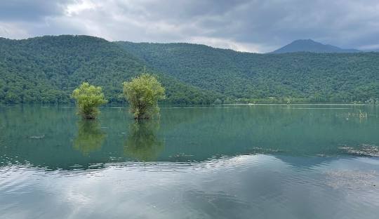 Nohur Lake in Vandam, Gabala: The Complete 2026 Visitor Guide